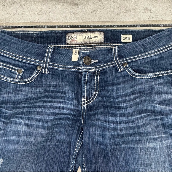 Women’s BKE Distressed Sabrina Jeans - Size 29R - Picture 3 of 8